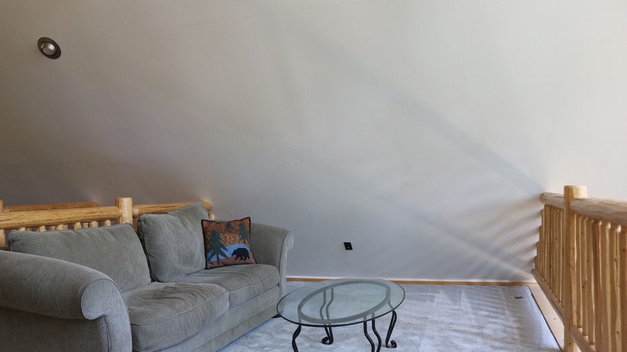 Photo of Livingroom in Echo Lake
