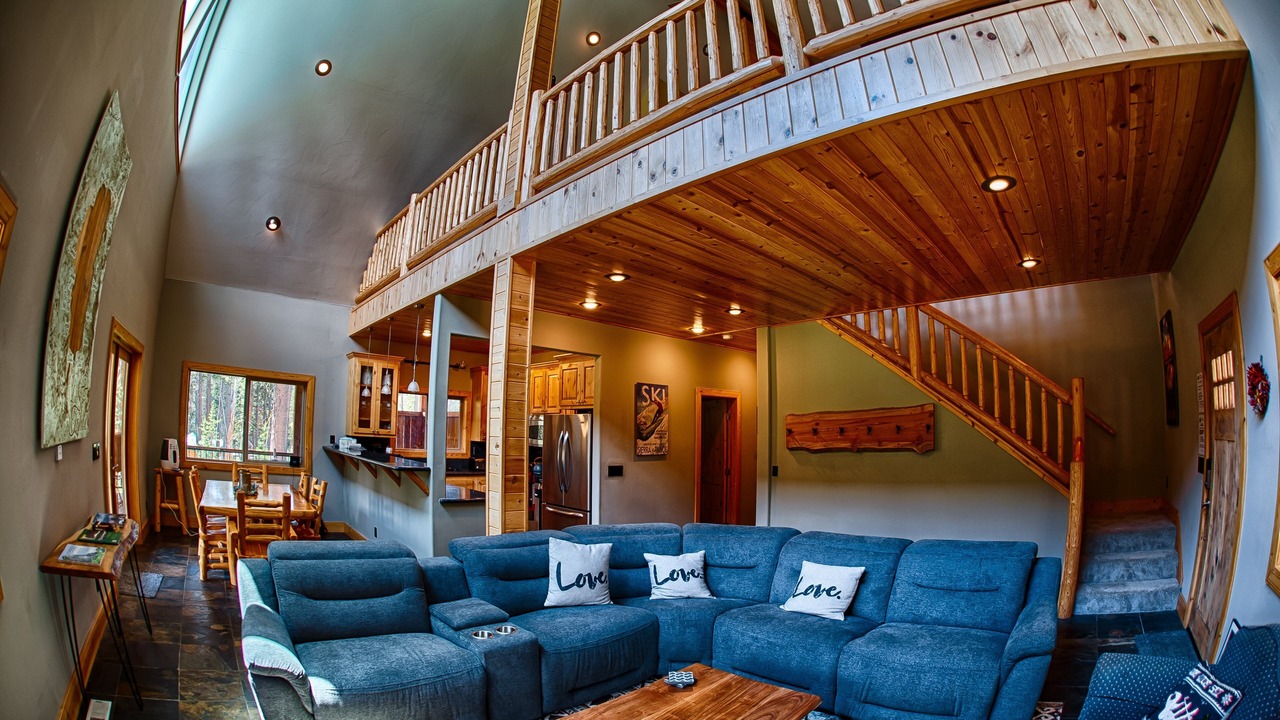 Photo of Livingroom in Echo Lake