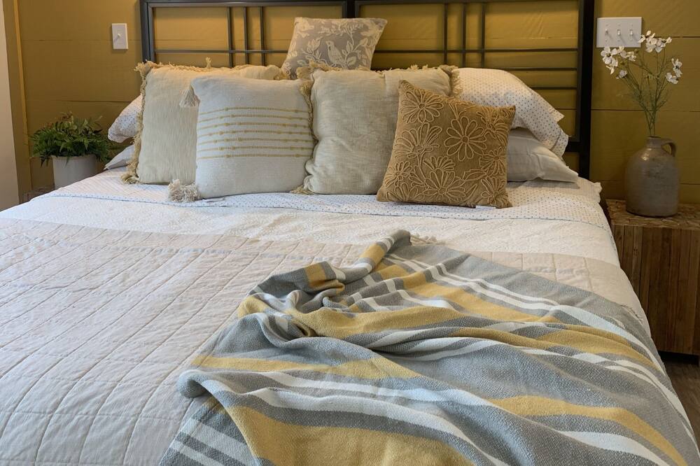 Photo of Bedroom in Baileyville