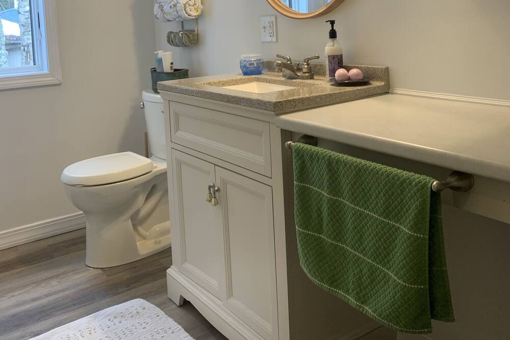 Photo of Bathroom in Baileyville