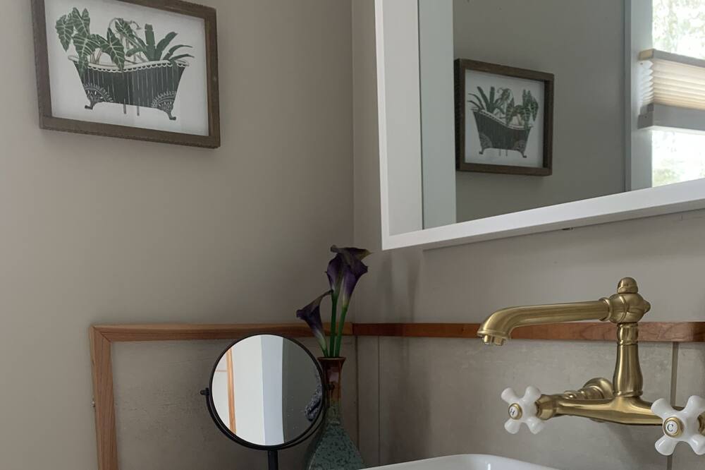Photo of Bathroom in Baileyville