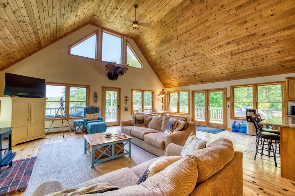 Photo of Livingroom in Hancock