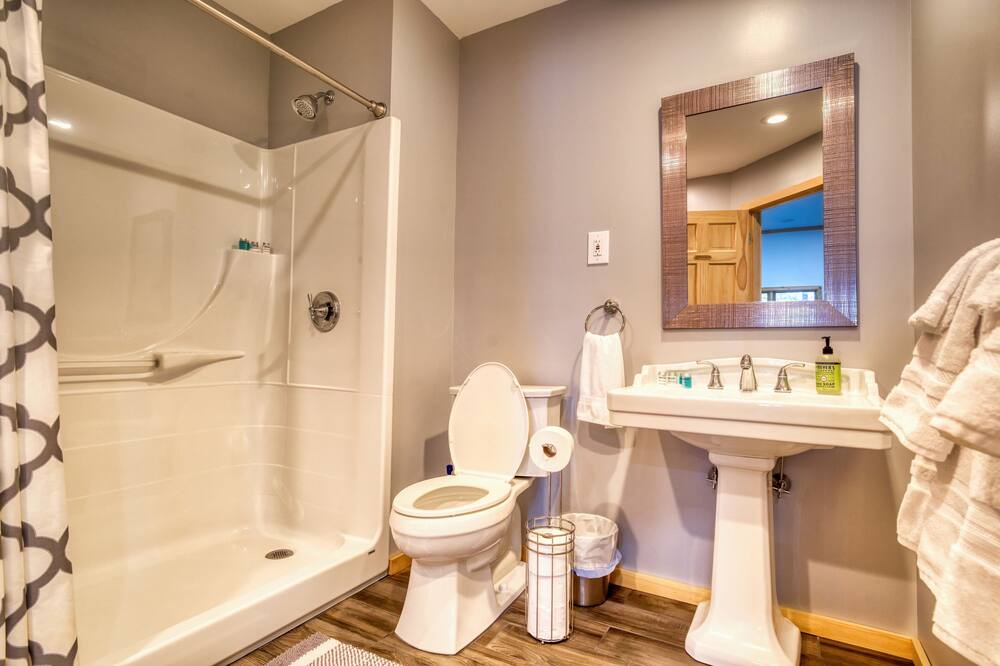 Photo of Others in Hancock