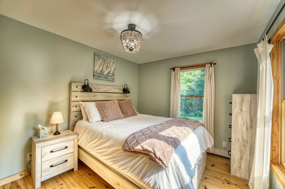 Photo of Bedroom in Hancock