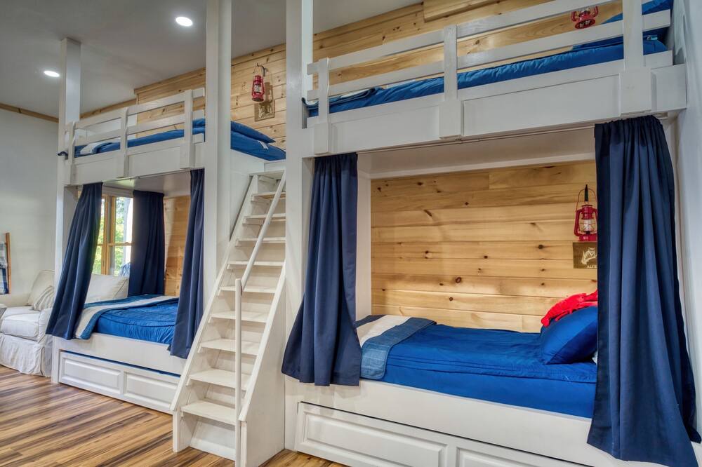 Photo of Bedroom in Hancock