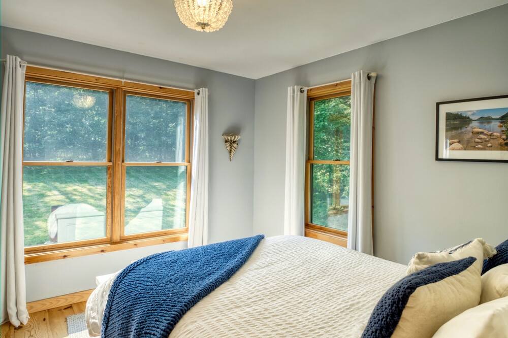 Photo of Bedroom in Hancock