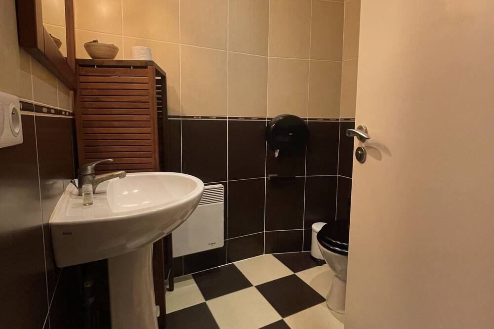 Photo of Bathroom in Le Thillay
