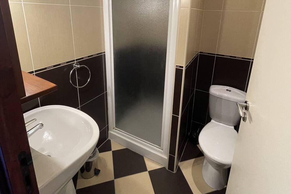 Photo of Bathroom in Le Thillay