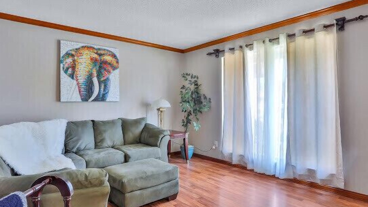 Photo of Livingroom in Jacksonville