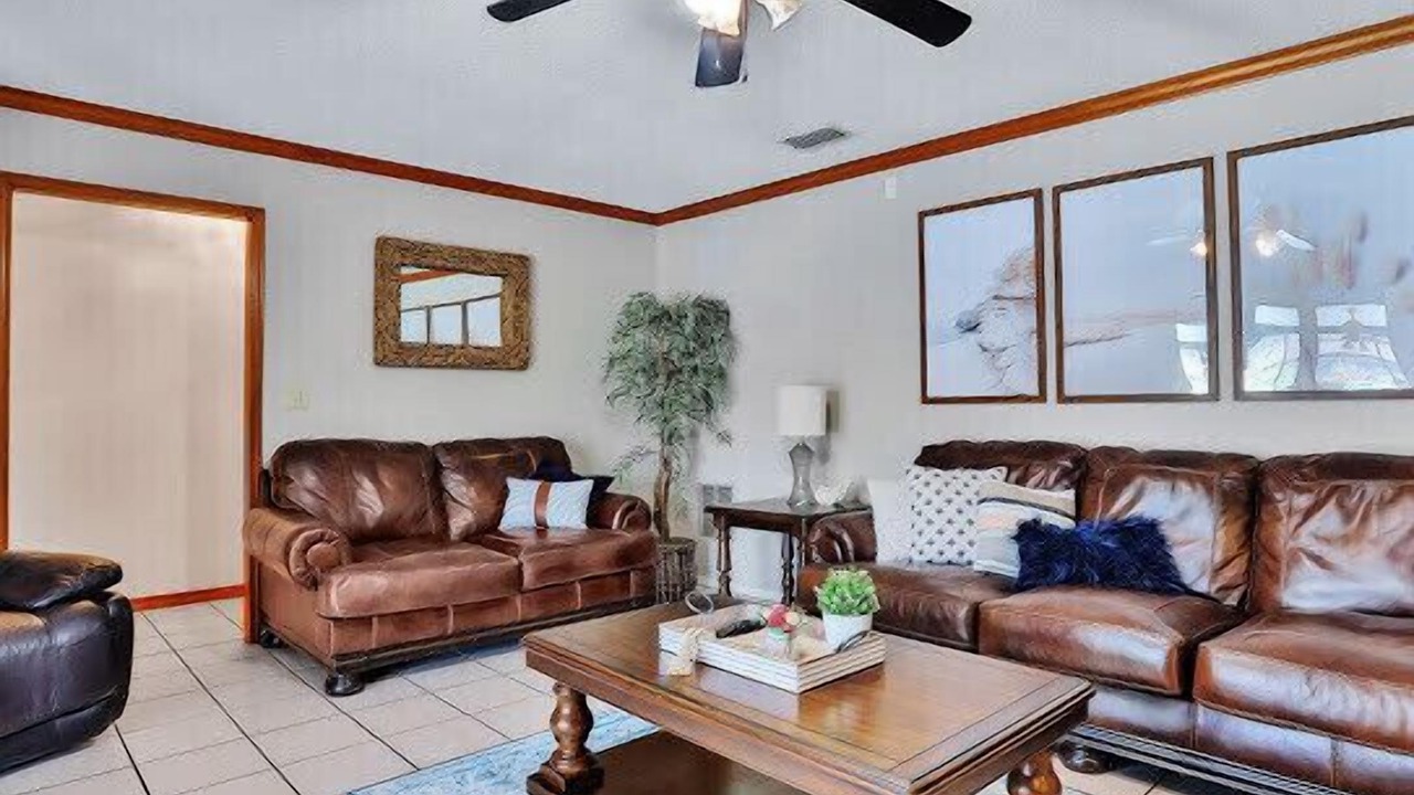 Photo of Livingroom in Jacksonville