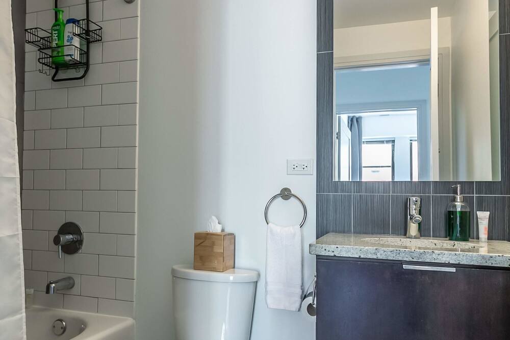 Photo of Bathroom in East Hyde Park
