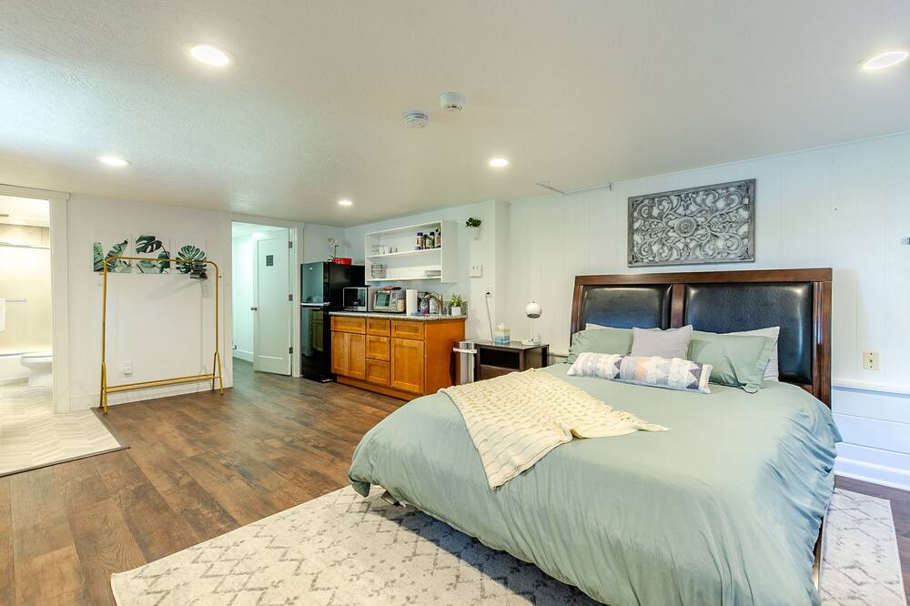 Photo of Others in Amazon