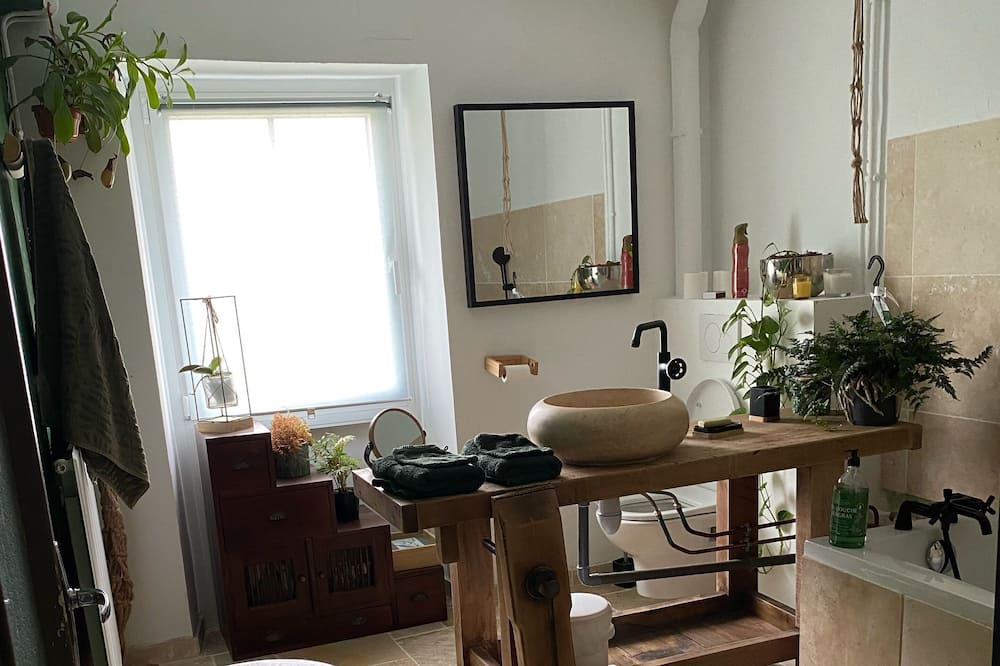 Photo of Others in Oize