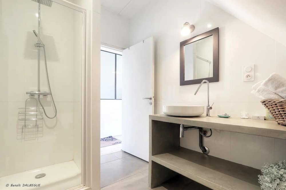 Photo of Bathroom in Nord-Saint-Martin