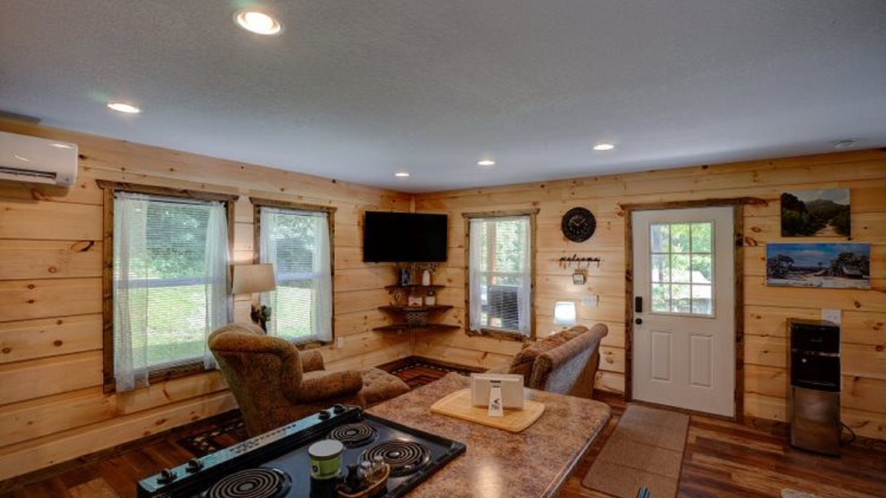 Photo of Livingroom in Robbinsville