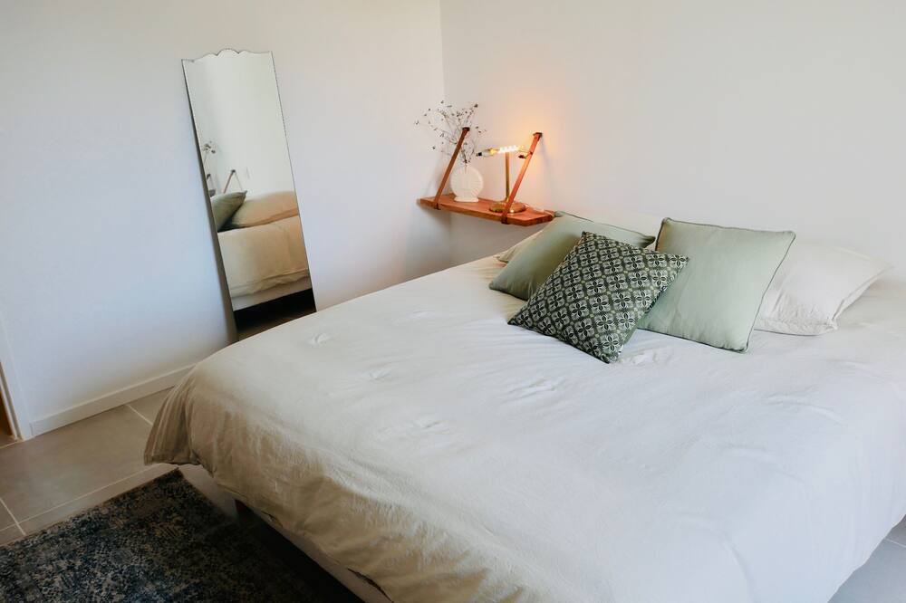 Photo of Bedroom in Saint-Michel-en-l'Herm