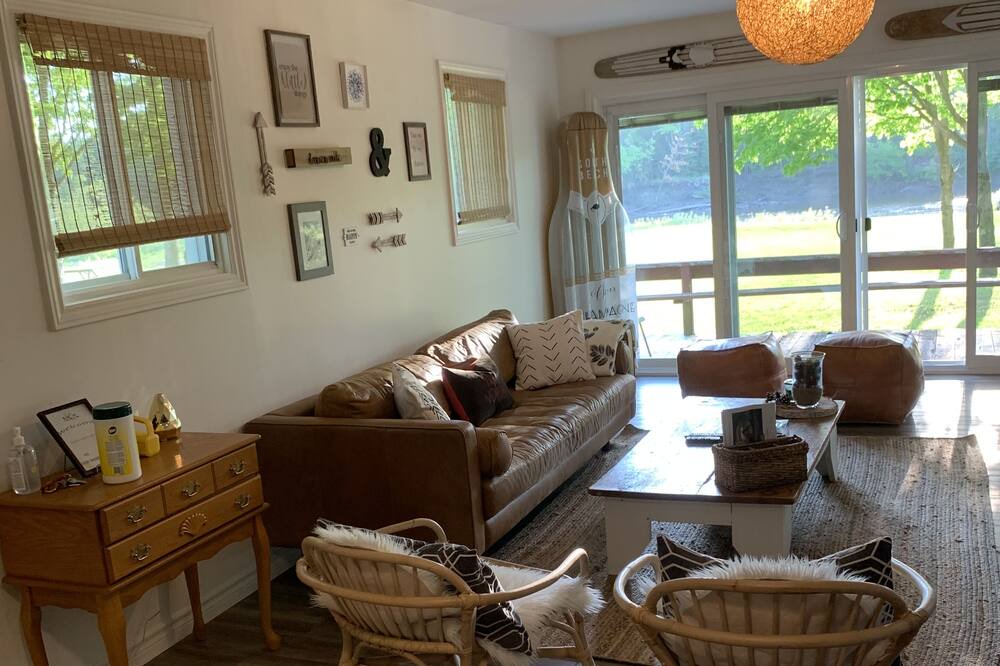 Photo of Livingroom in Goulais River