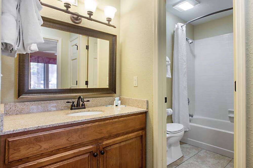 Photo of Bathroom in Linville Ridge