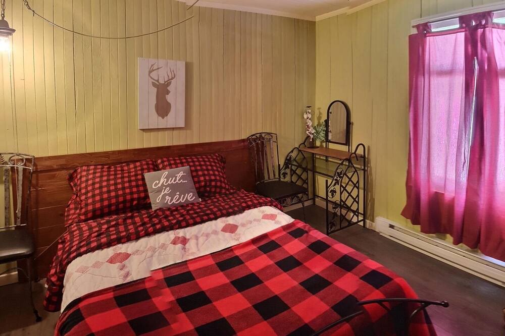 Photo of Bedroom in Rimouski