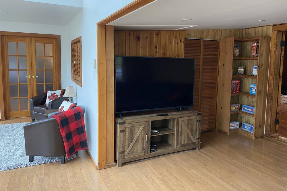 Photo of Livingroom in Fort Erie