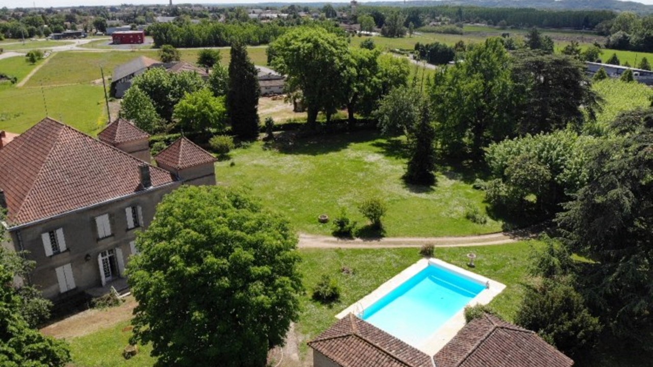 Photo of Outdoor in Valence