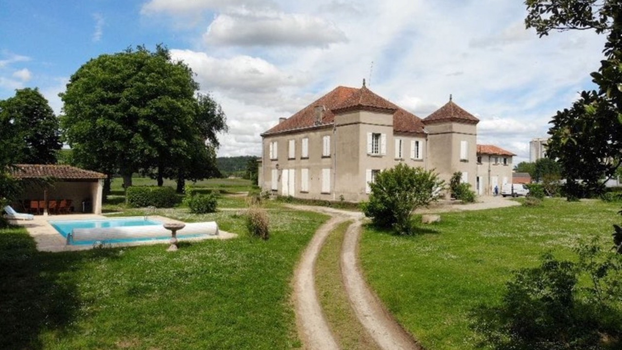 Photo of Outdoor in Valence