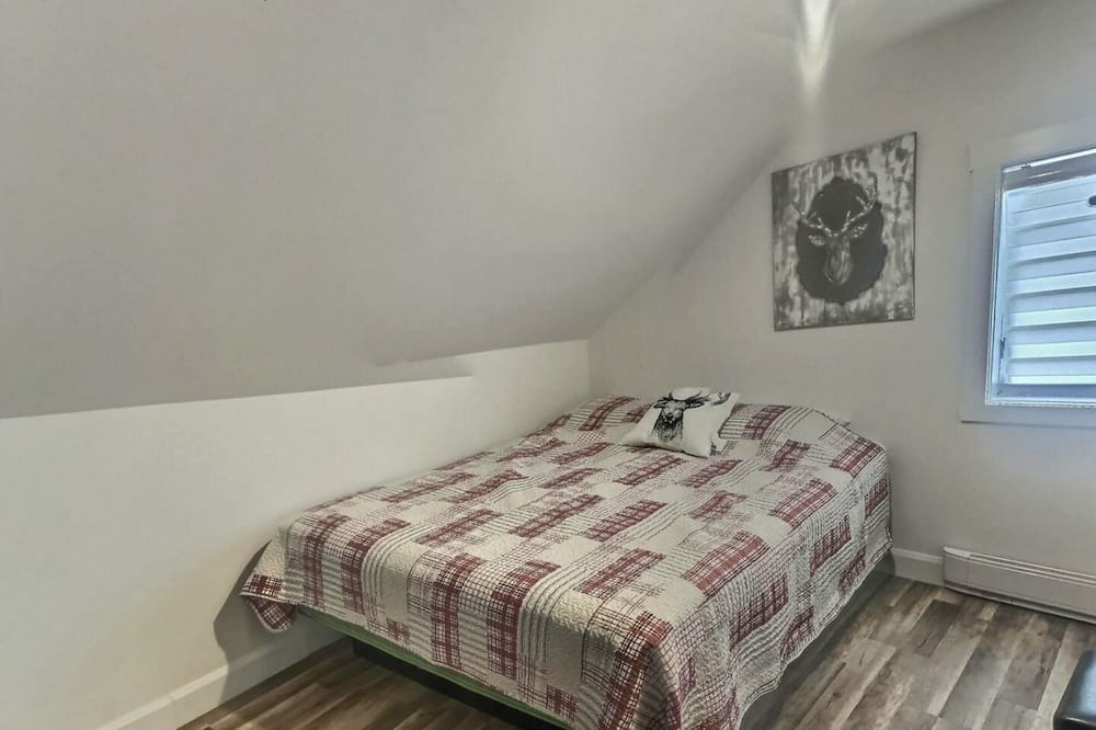 Photo of Bedroom in Rimouski