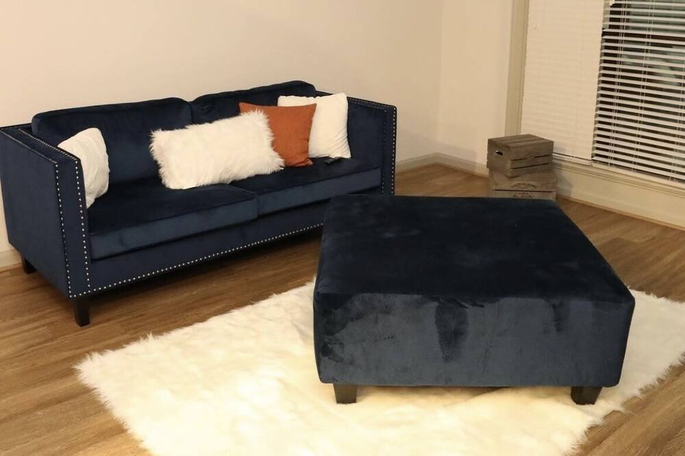 Photo of Livingroom in Westside