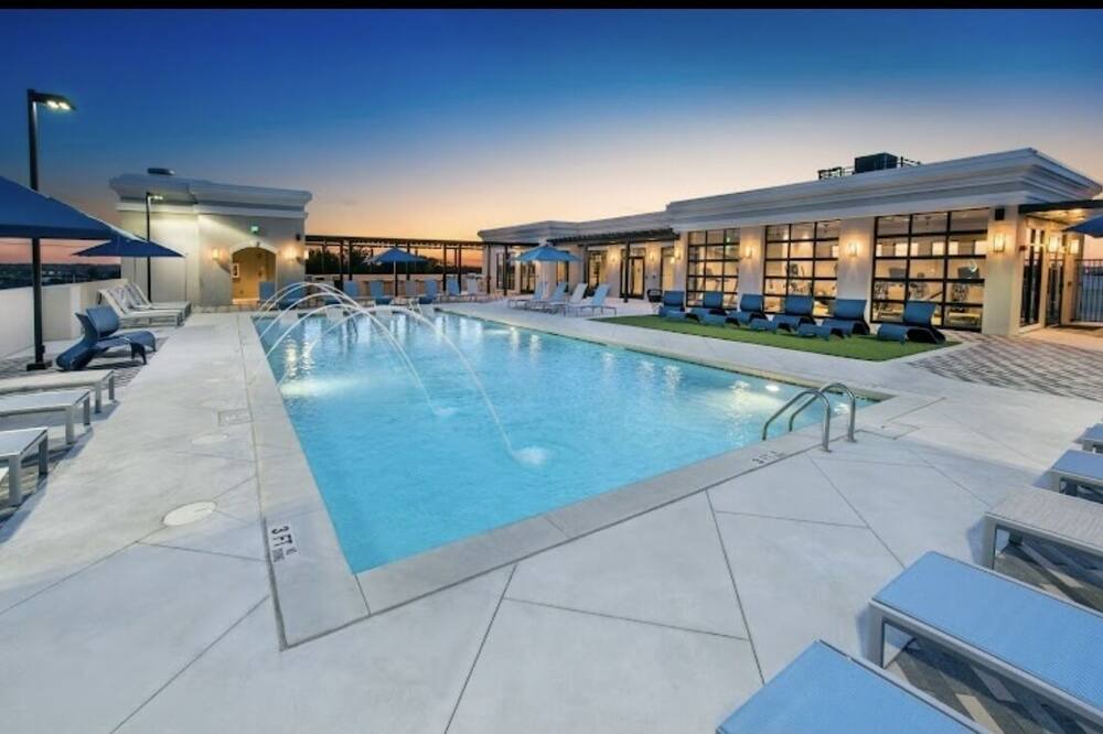 Photo of Outdoor in Westside