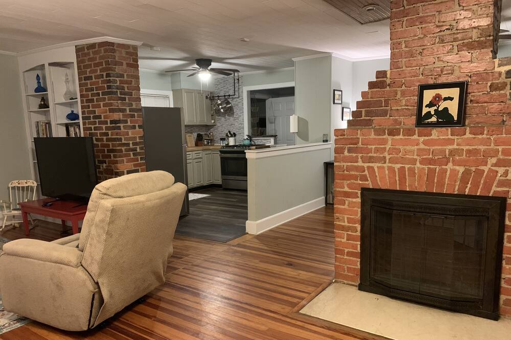 Photo of Livingroom in Durham