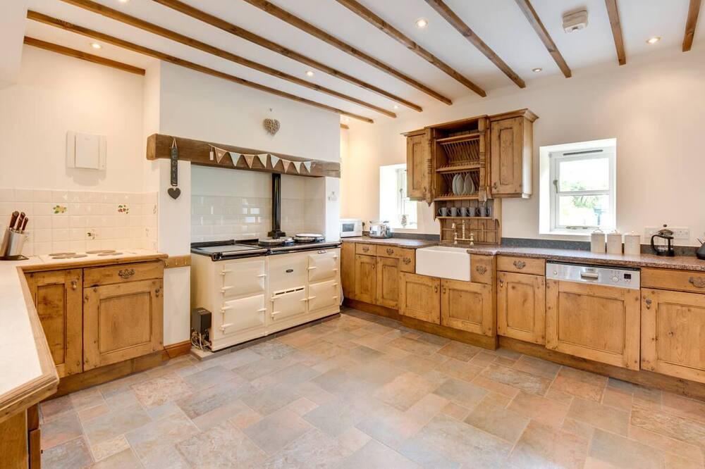 Photo of Kitchen in Tywyn