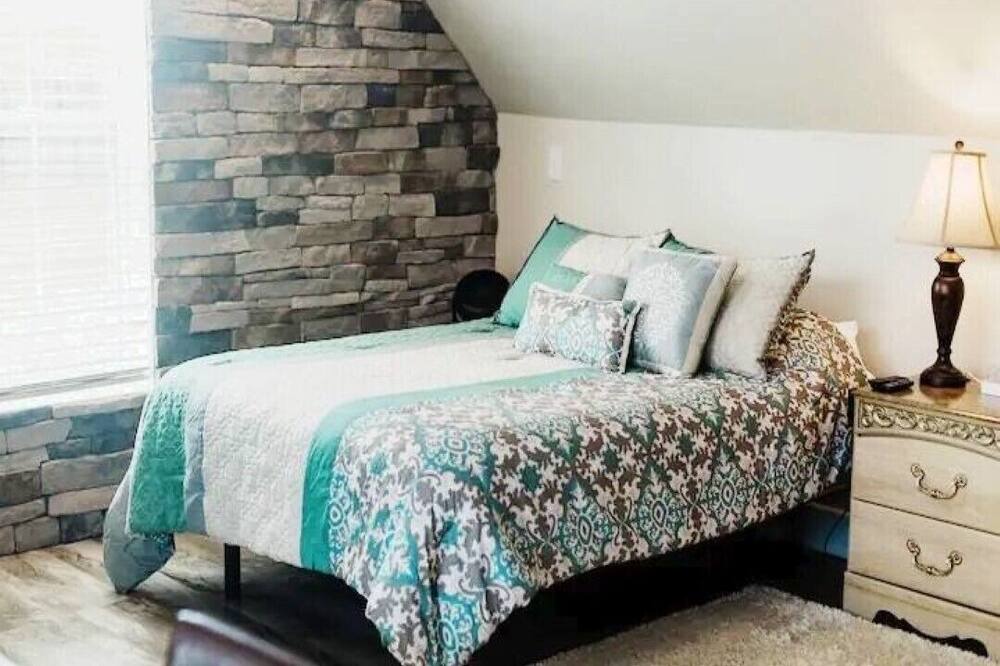 Photo of Bedroom in Batesville