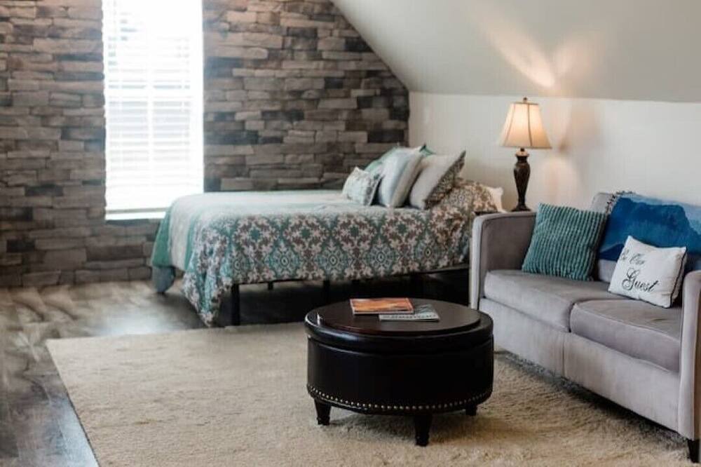 Photo of Bedroom in Batesville