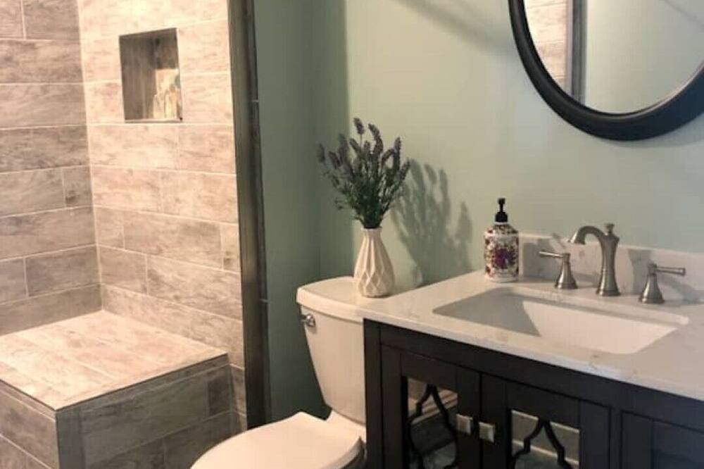 Photo of Bathroom in Batesville