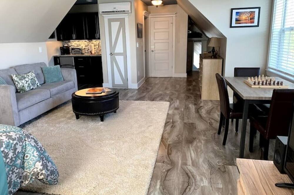 Photo of Bedroom in Batesville
