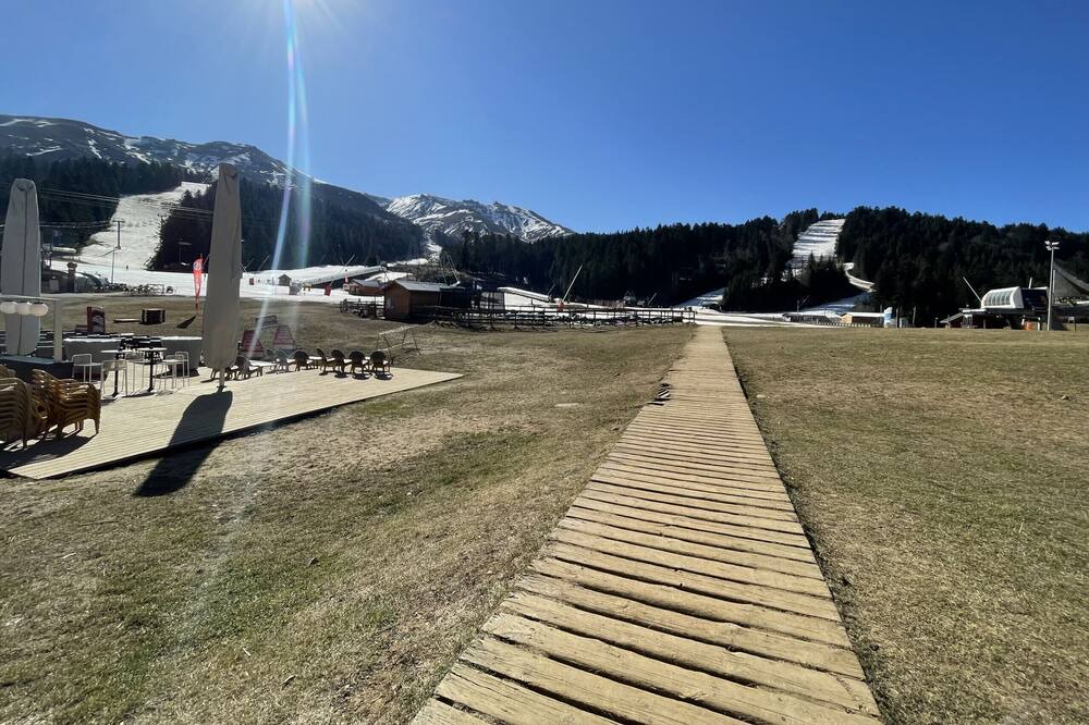 Photo of Others in Laveissiere