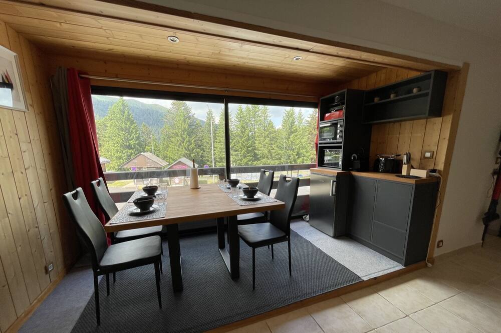 Photo of Others in Laveissiere