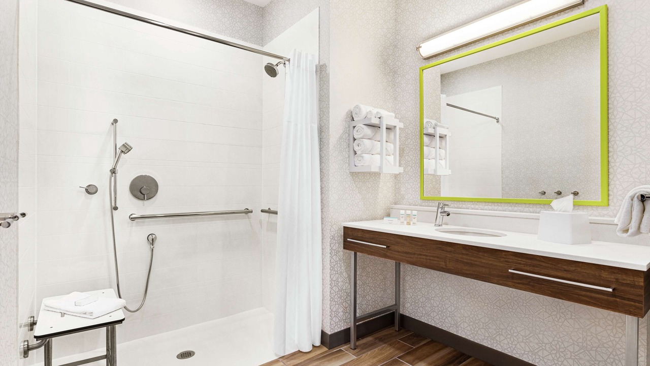 Photo of Bathroom in Country Walk