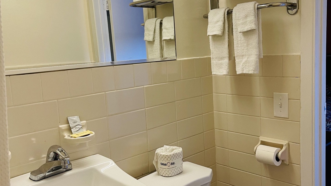 Photo of Others in Linden