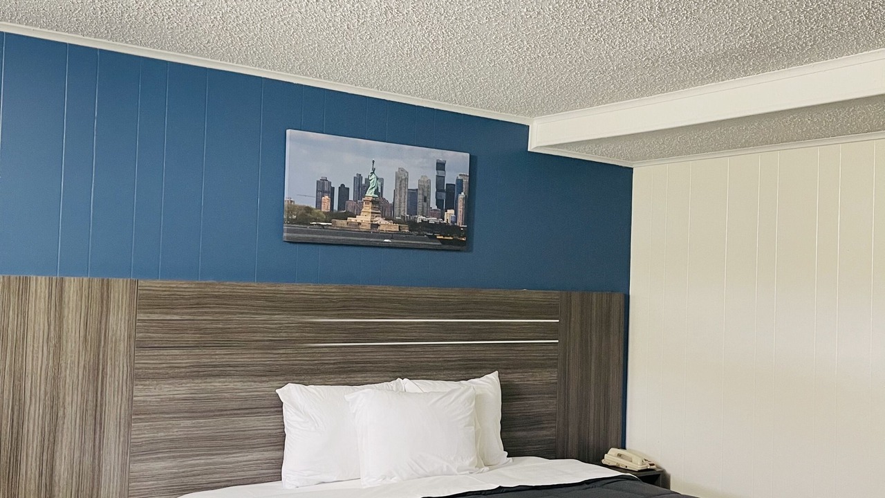 Photo of Bedroom in Linden