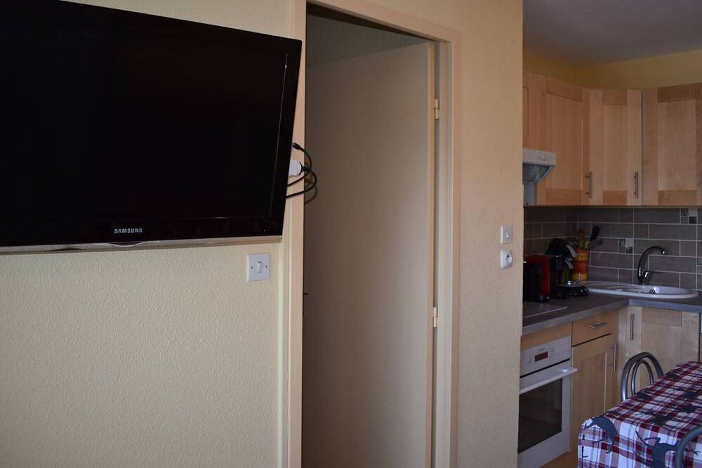 Photo of Kitchen in Pyrenees 2000