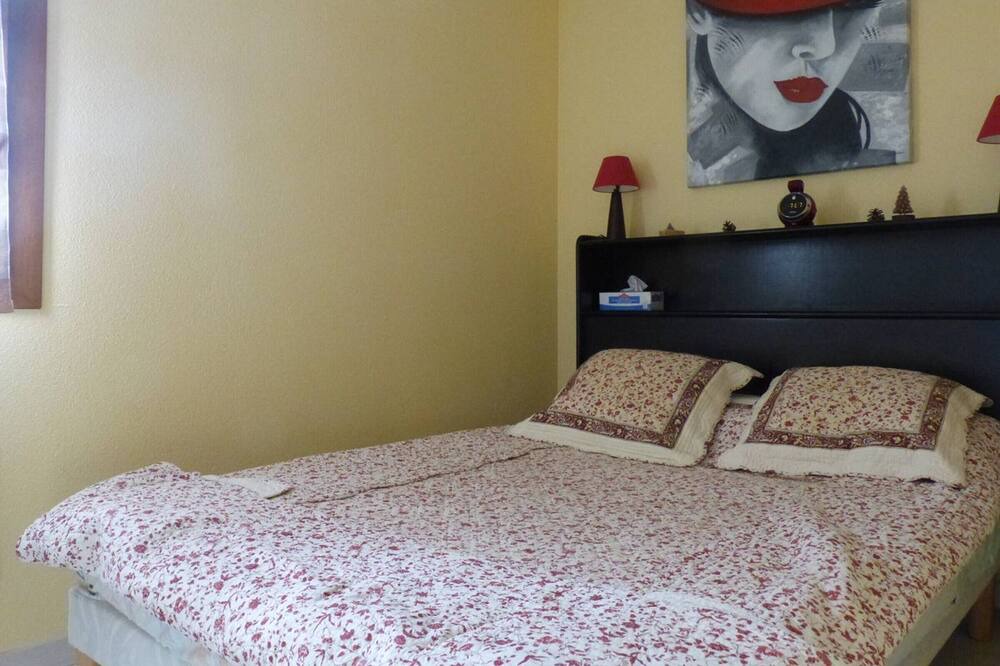 Photo of Bedroom in Pyrenees 2000
