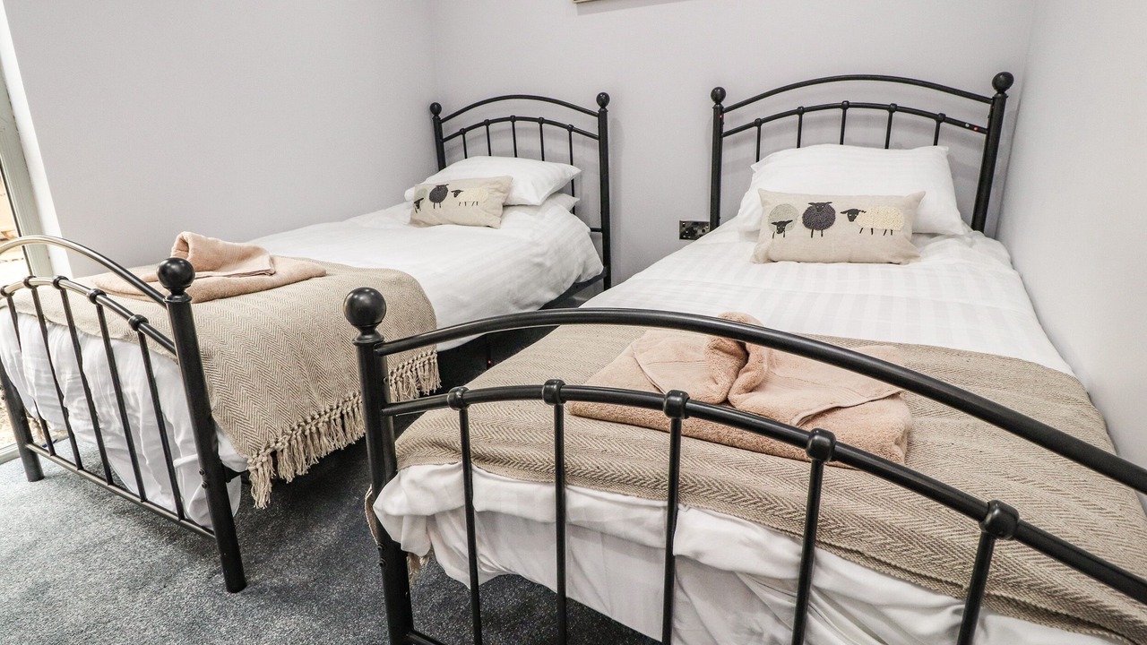 Photo of Others in Wennington