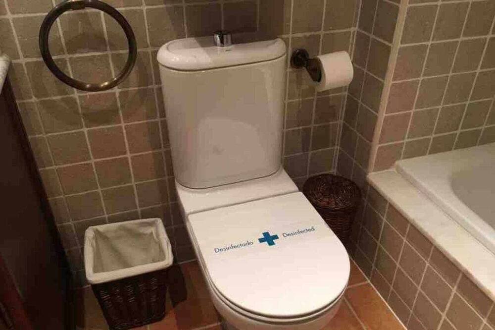 Photo of Bathroom in Badaguas
