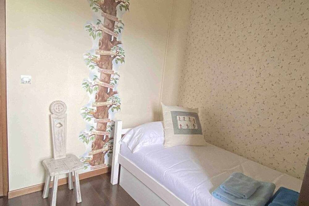 Photo of Bedroom in Badaguas