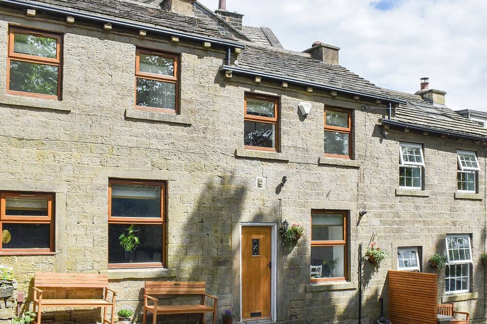 Photo of Outdoor in Oakworth