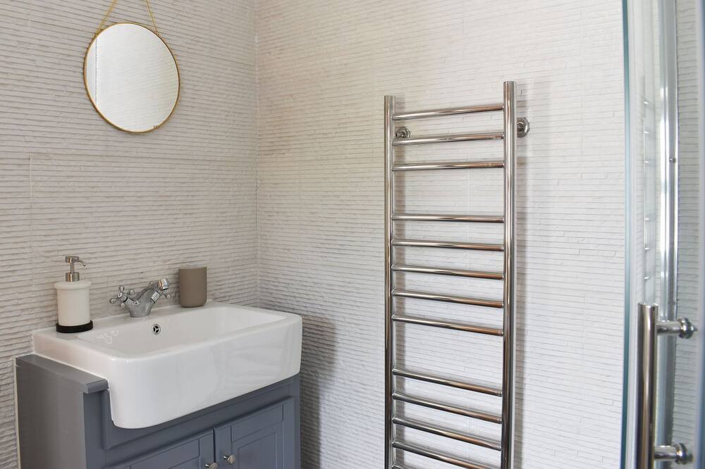 Photo of Bathroom in Oakworth