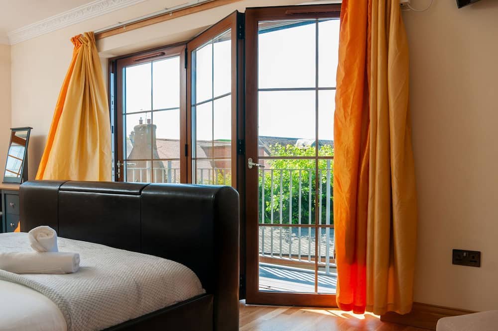 Photo of Others in MacMerry