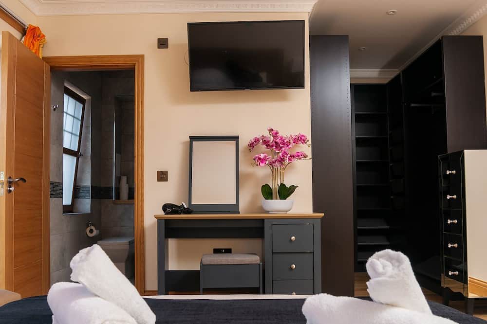 Photo of Others in MacMerry