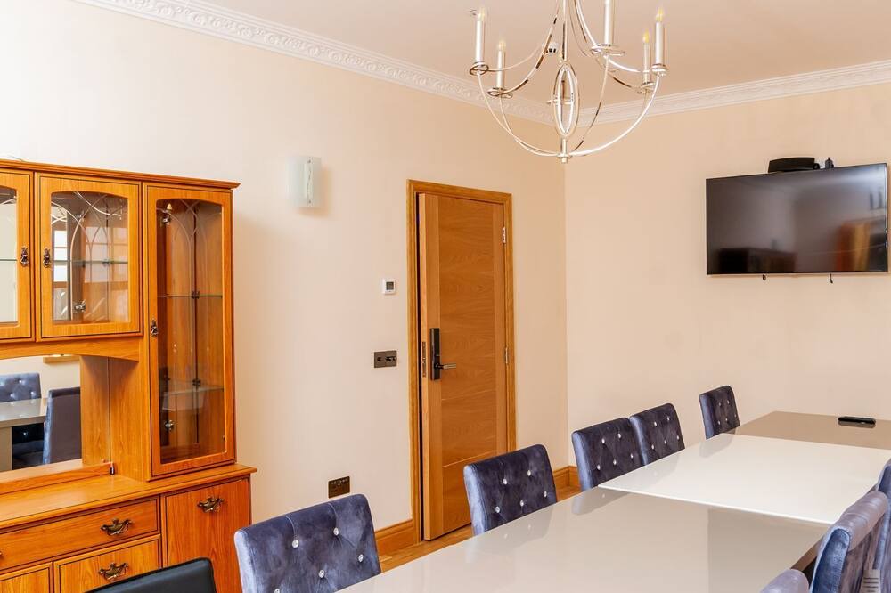 Photo of Others in MacMerry